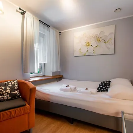 Plac Rybakow 3*